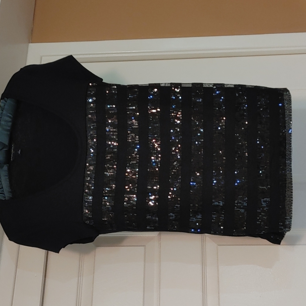 Black luxury tee